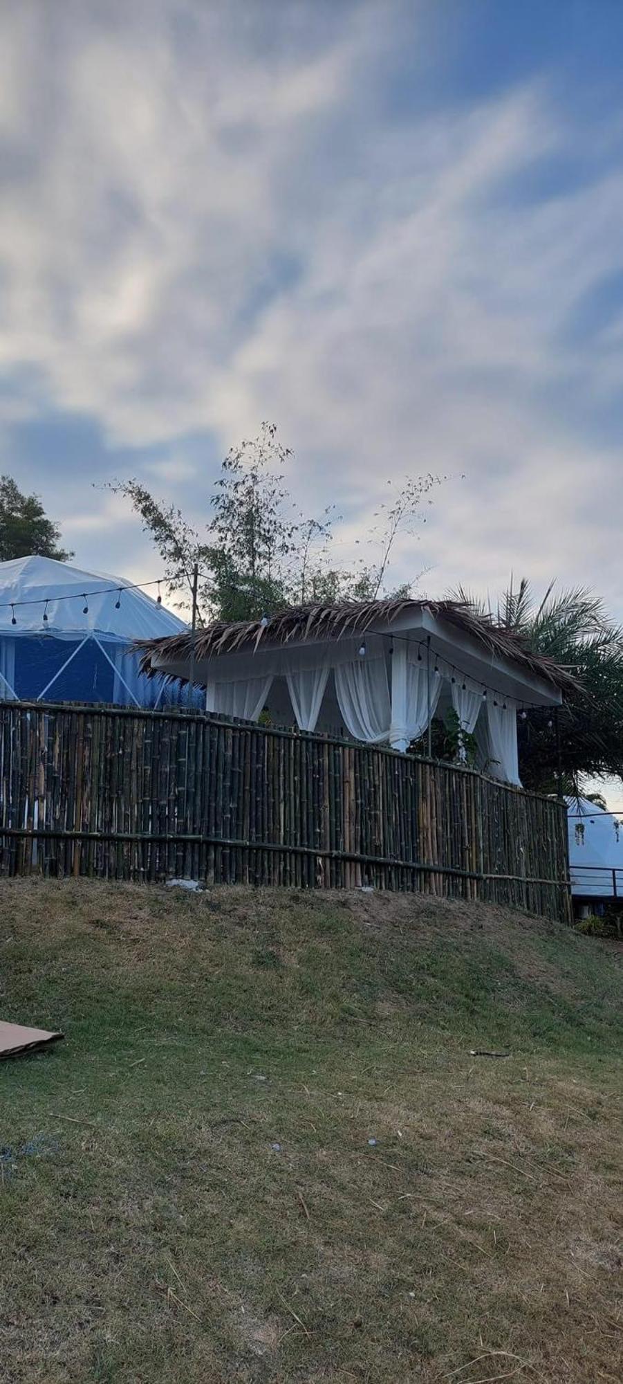 Hotel นรดีฮิวล์ รีสอร์ต เขาแผงม้า วังน้ำเขียว Ban Sap Bon  Exterior foto
